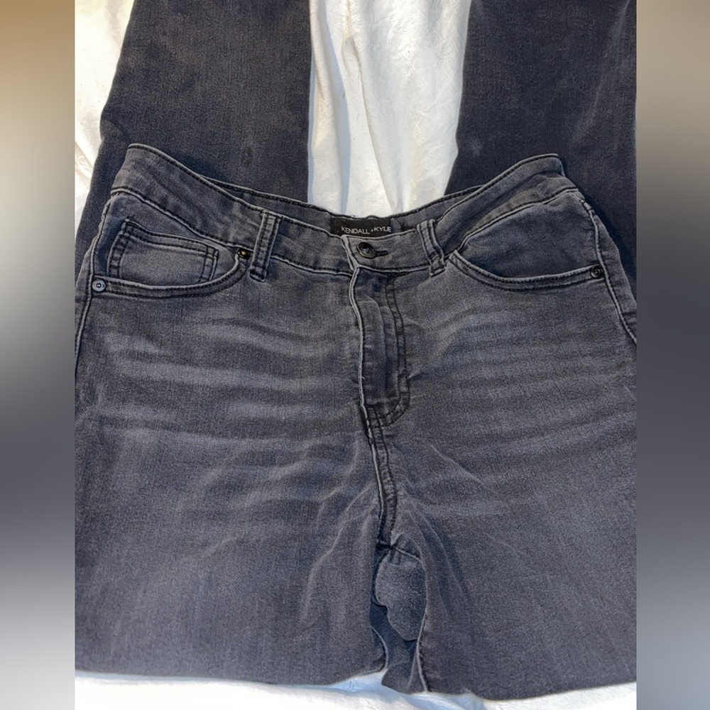 KENDALL AND KYLIE BLACK SKINNY JEANS -11/30